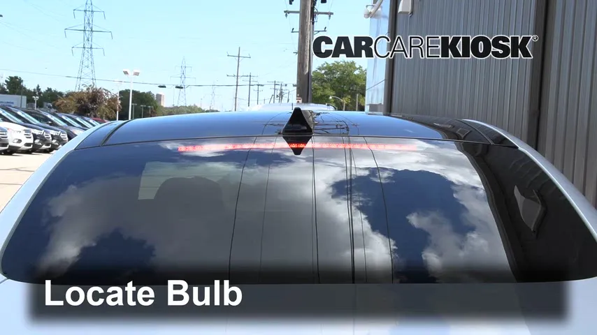 2021 Hyundai Sonata N Line 2.5L 4 Cyl. Turbo Éclairage Feu de freinage central (remplacer l'ampoule)